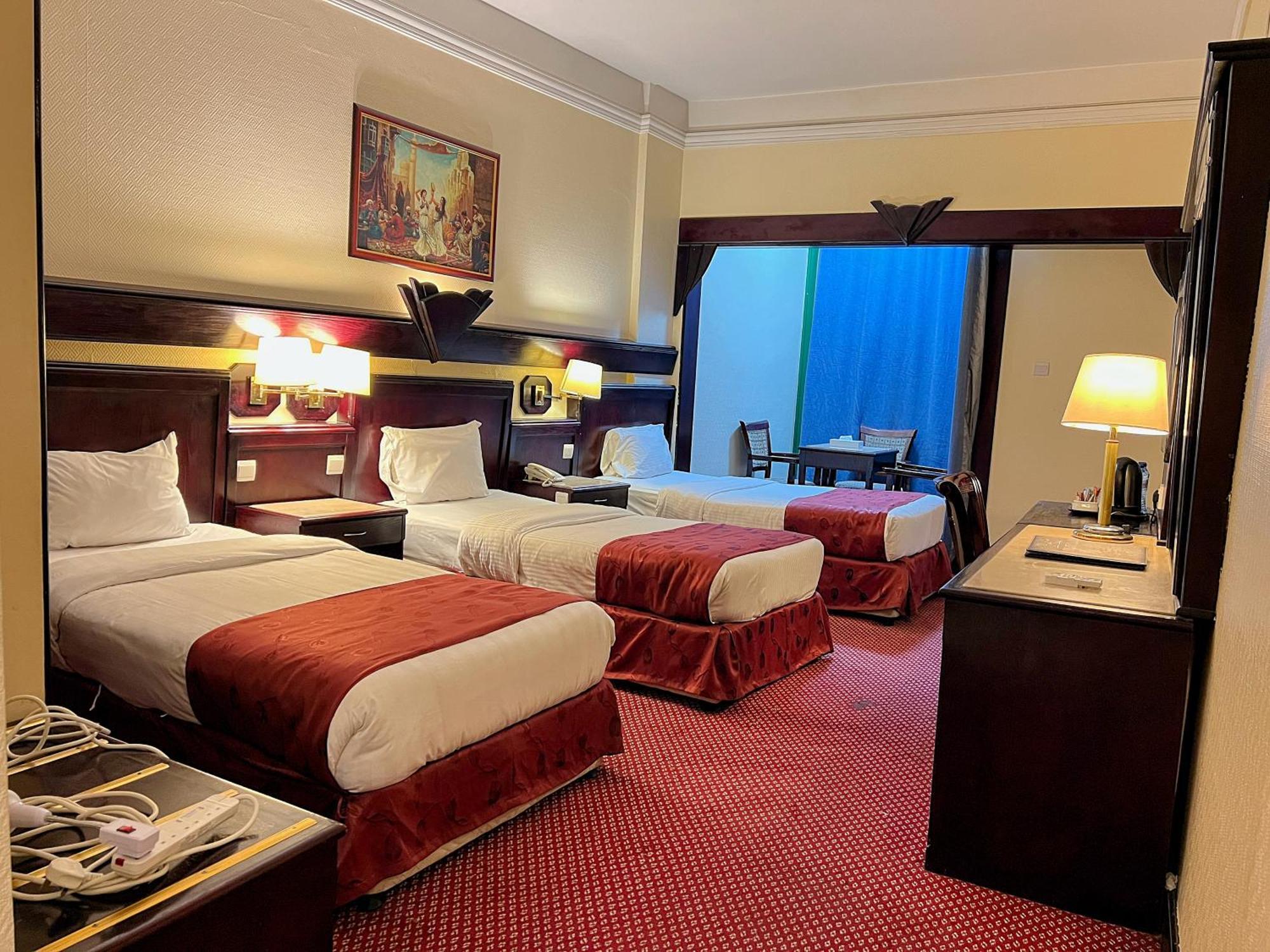 Claridge Hotel Дубай Экстерьер фото