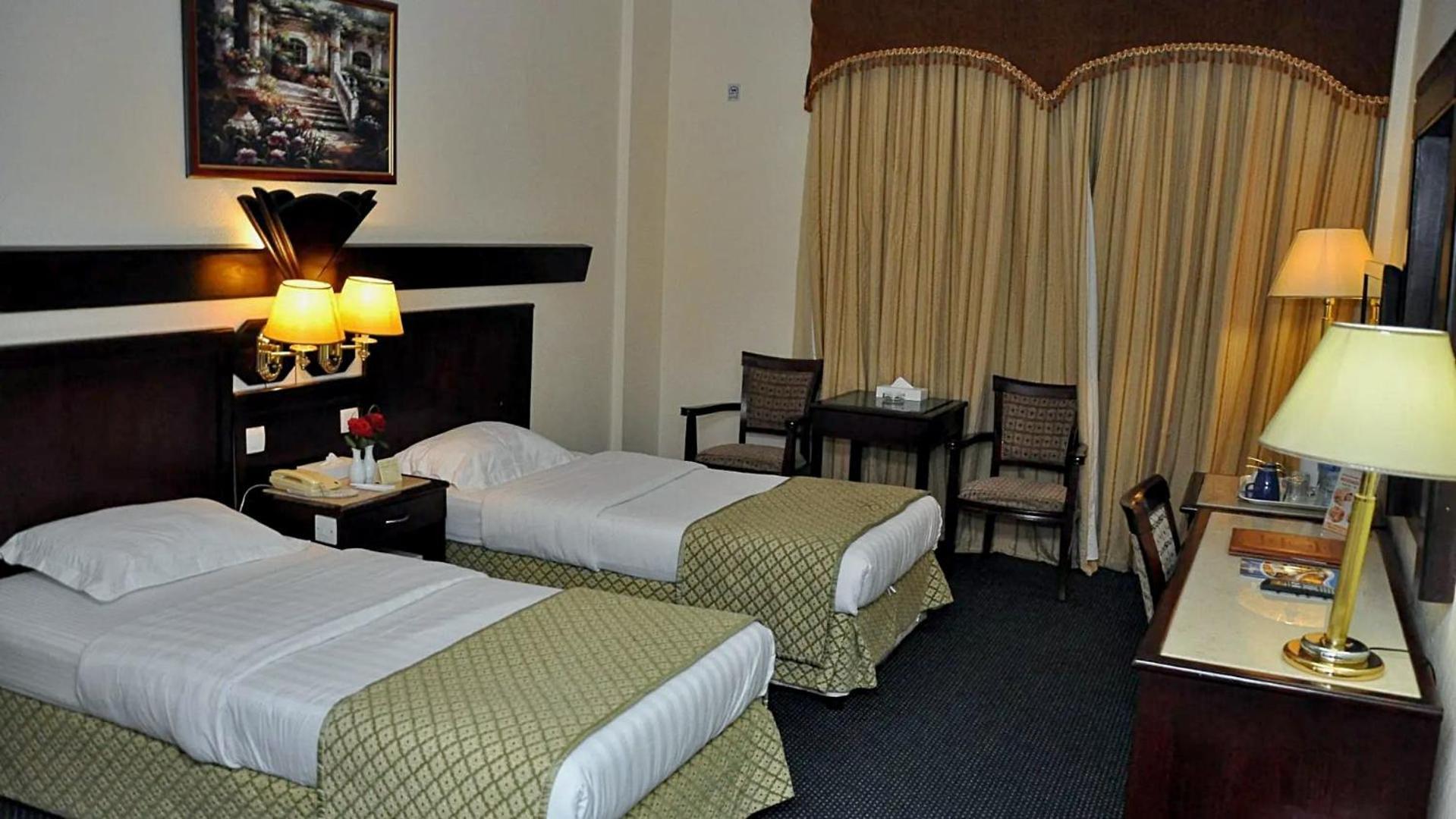 Claridge Hotel Дубай Экстерьер фото