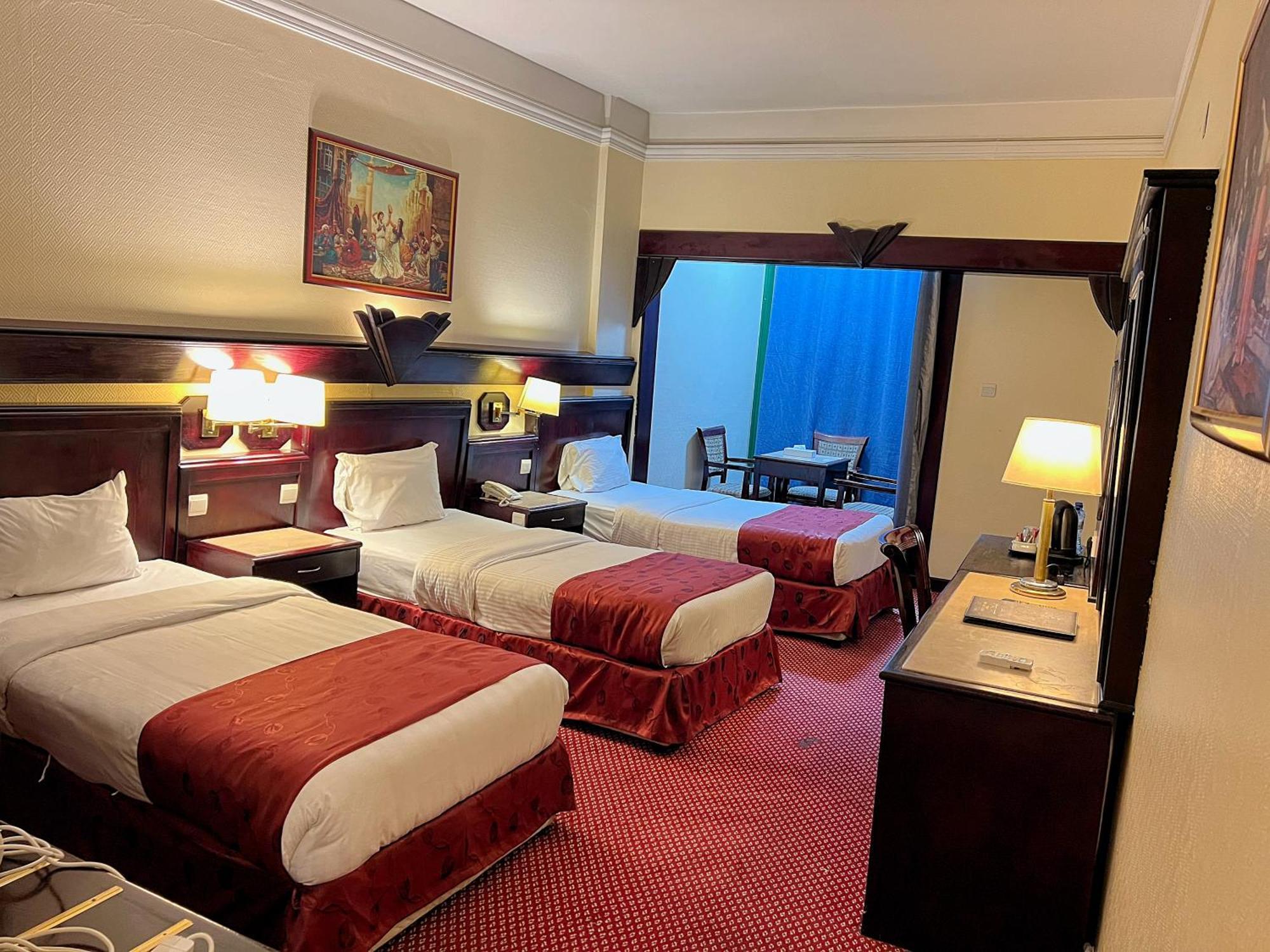 Claridge Hotel Дубай Экстерьер фото