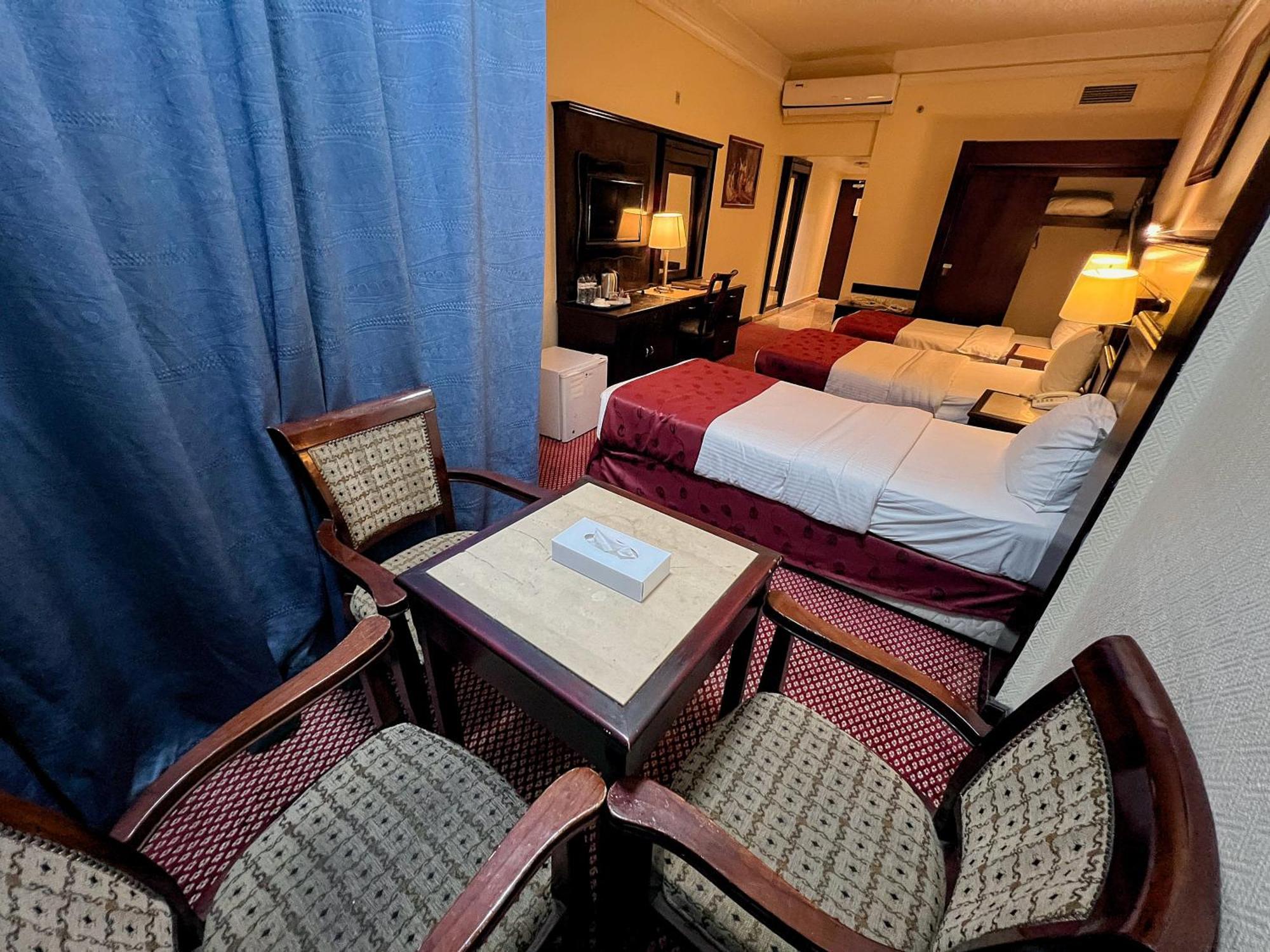 Claridge Hotel Дубай Экстерьер фото