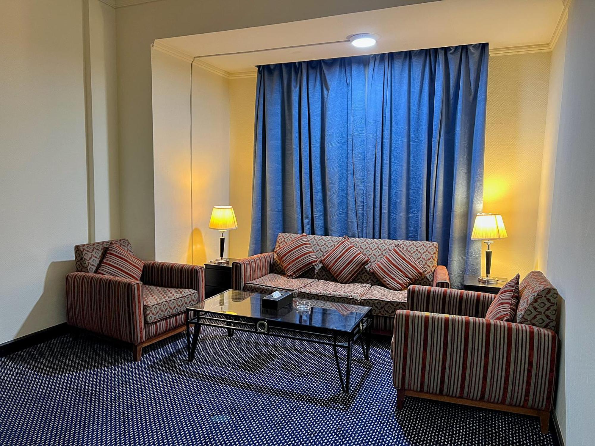 Claridge Hotel Дубай Экстерьер фото