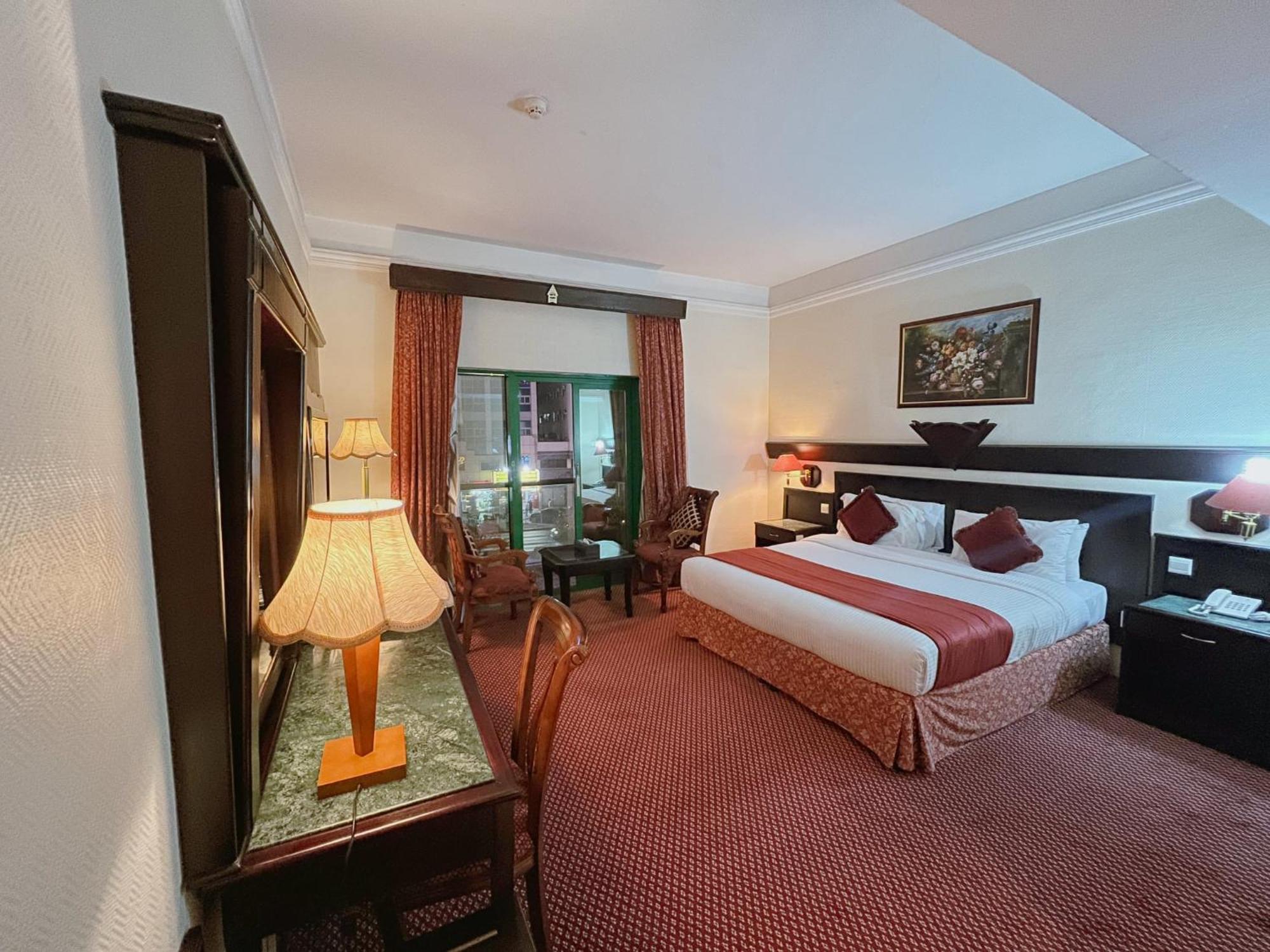 Claridge Hotel Дубай Экстерьер фото